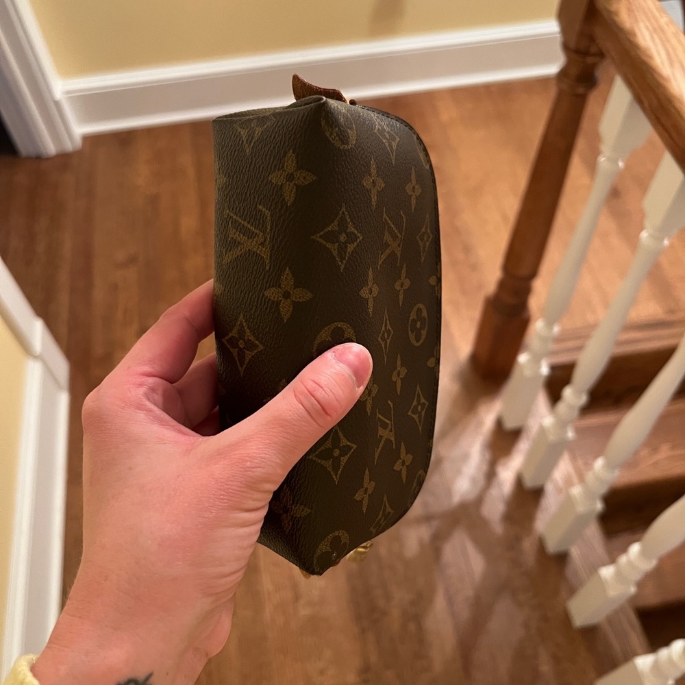 Louis Vuitton Small Cosmetics Pouch - Picture 3 of 6